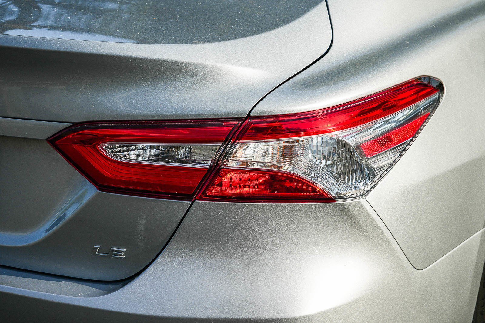 Used 2019 Toyota Camry LE w/ Carpet Mat Package FWD image 7