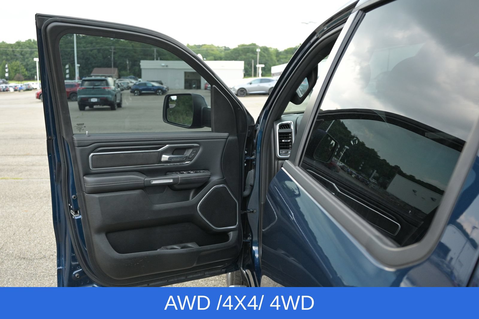 Used 2023 RAM 1500 Laramie AWD/4WD image 13