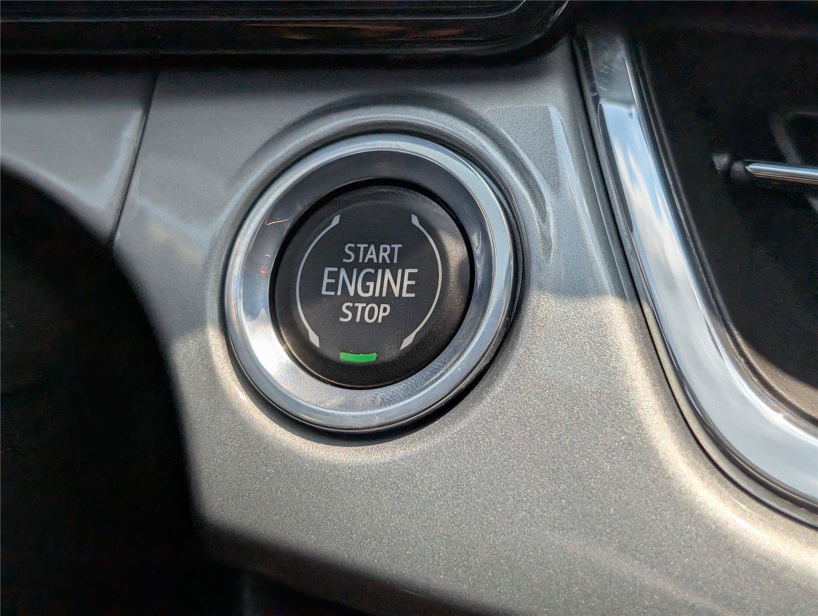Used 2025 Chevrolet Trax LT w/ Driver Confidence Package FWD image 22