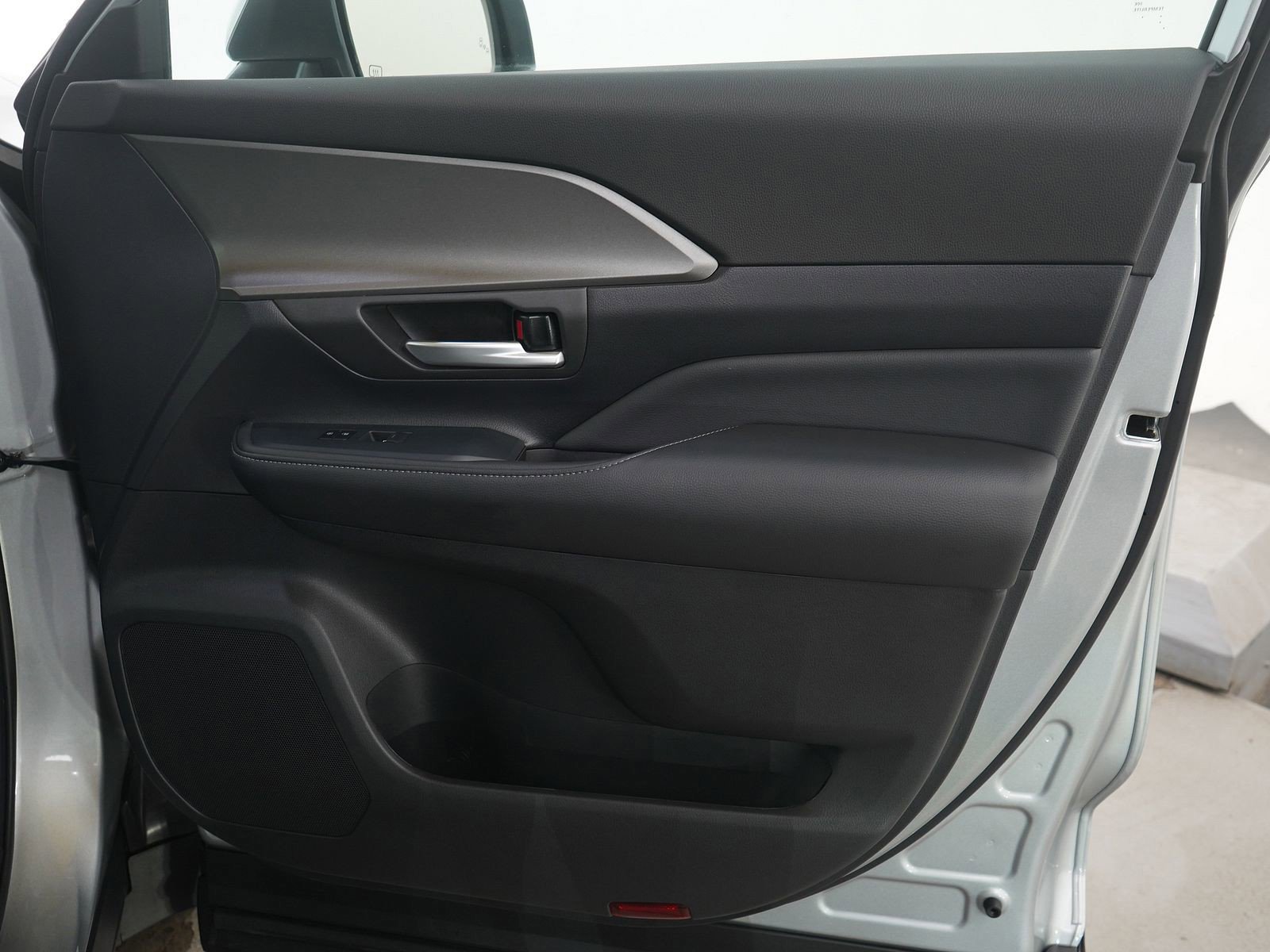 Used 2025 Toyota Grand Highlander XLE image 13