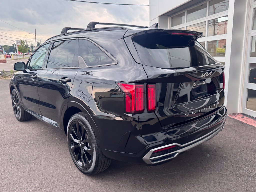Used 2022 Kia Sorento SX FWD image 3