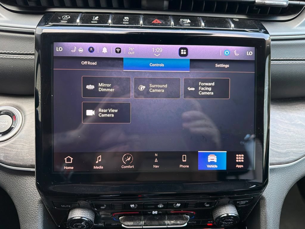 Certified 2023 Jeep Grand Cherokee Limited w/ Luxury Tech Group II AWD/4WD image 82