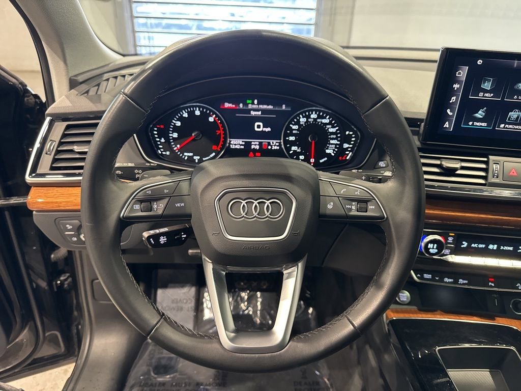 Used 2023 Audi Q5 2.0T Premium w/ Convenience Package image 24