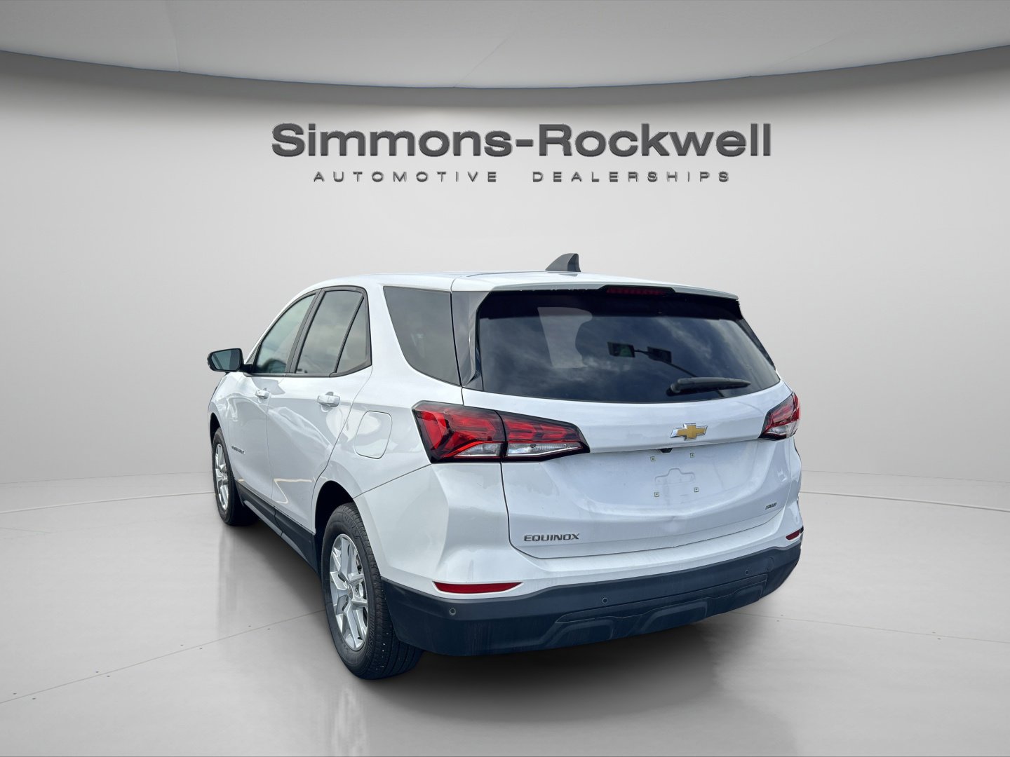 Used 2024 Chevrolet Equinox LS w/ LS Convenience Package image 10