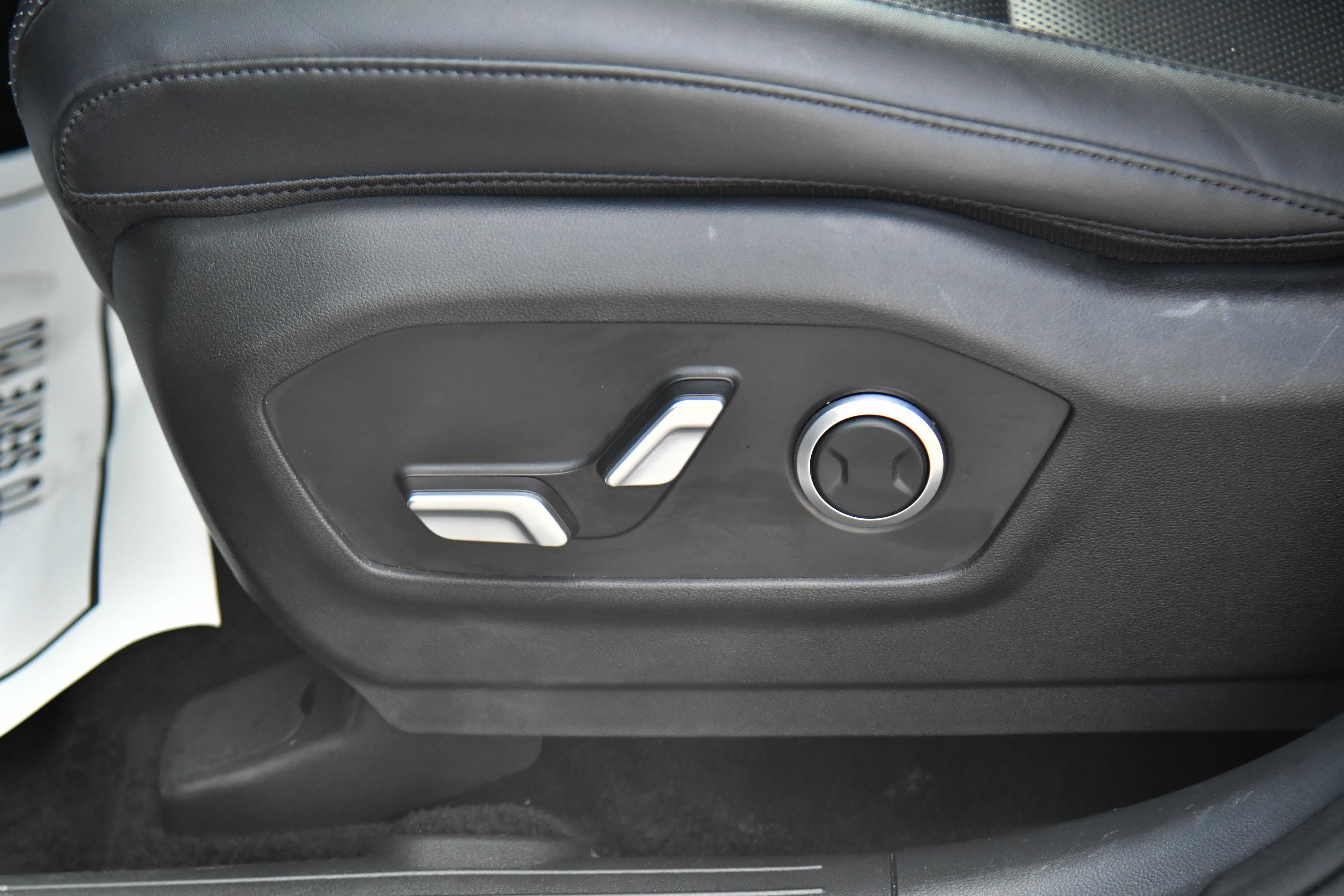 Used 2024 Hyundai Santa Fe SEL image 18