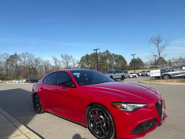 Used 2022 Alfa Romeo Giulia Veloce image 6