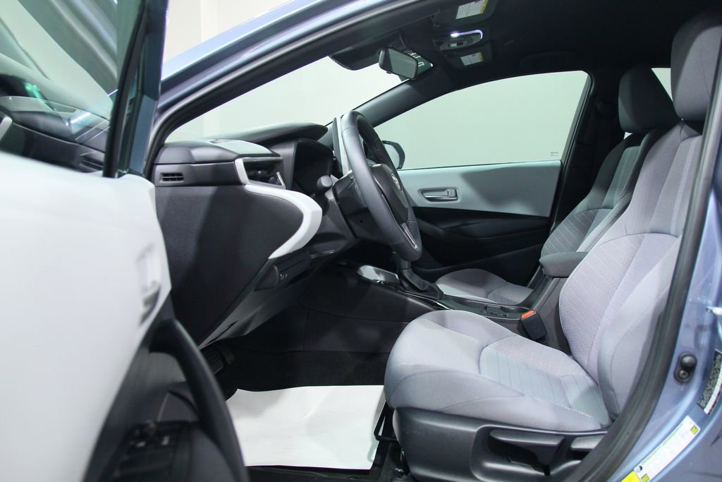 Used 2026 Toyota Corolla SE w/ SE Package FWD image 4