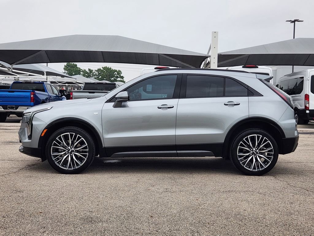 Used 2024 Cadillac XT4 Sport w/ Cold Weather Package FWD image 4