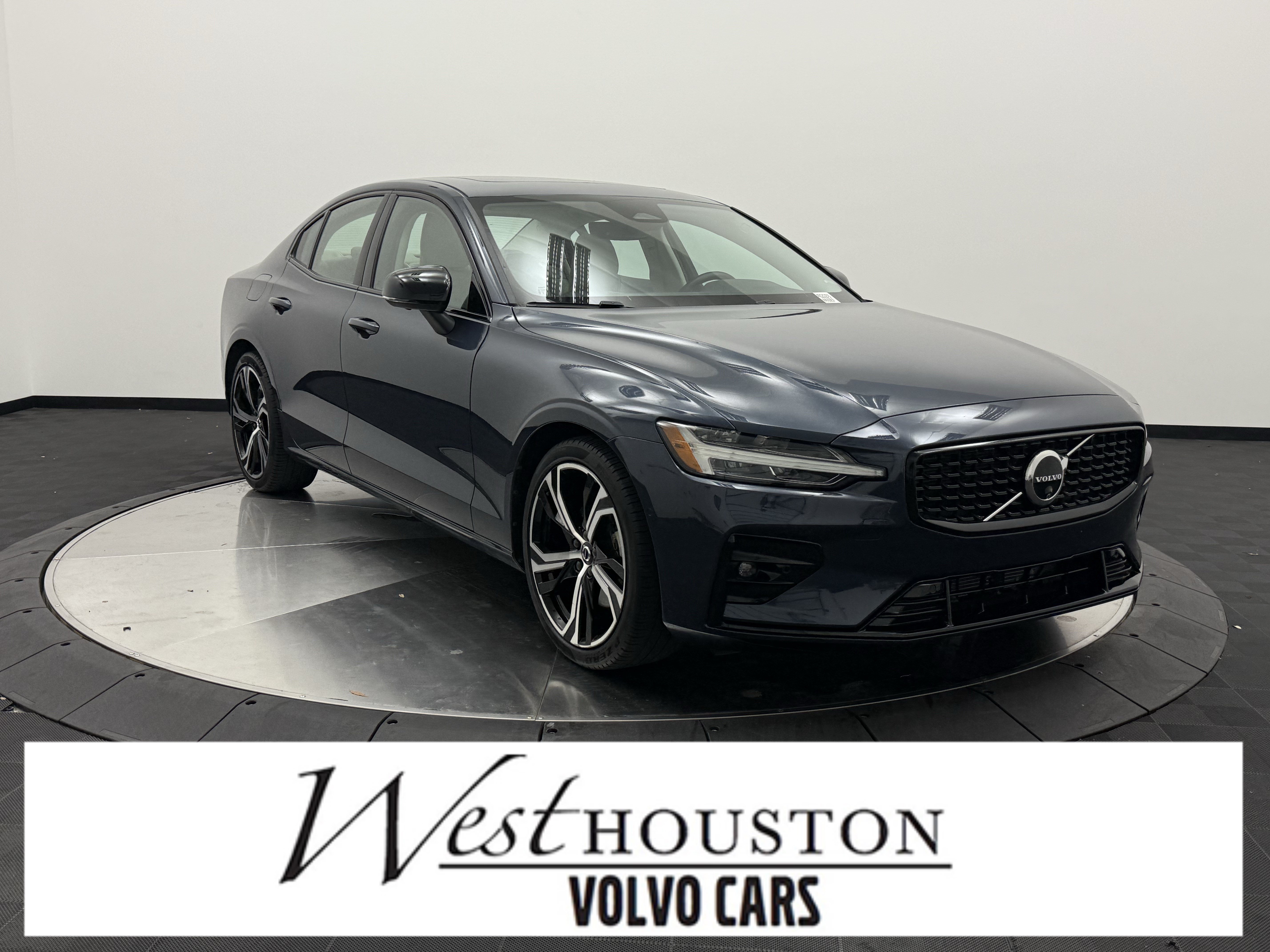 Certified 2024 Volvo S60 B5 Plus FWD image 1