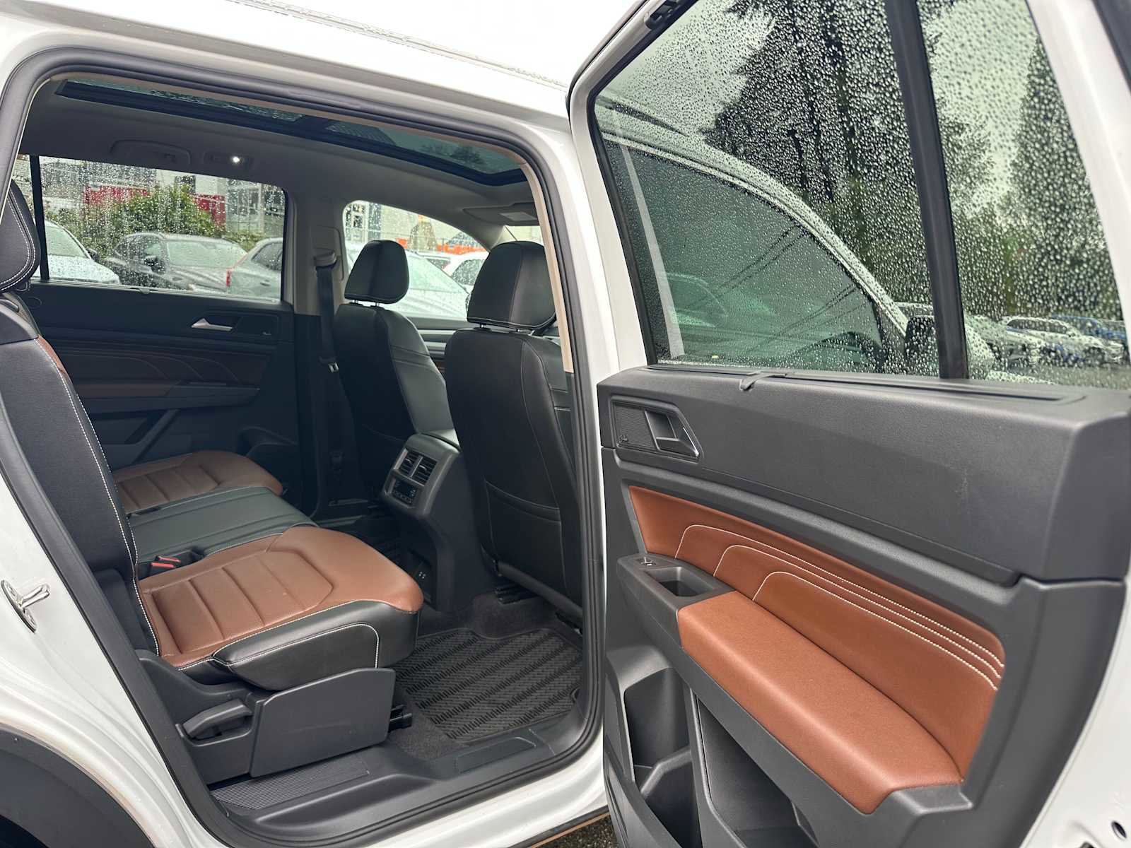 Used 2023 Volkswagen Atlas SEL Premium AWD/4WD image 13