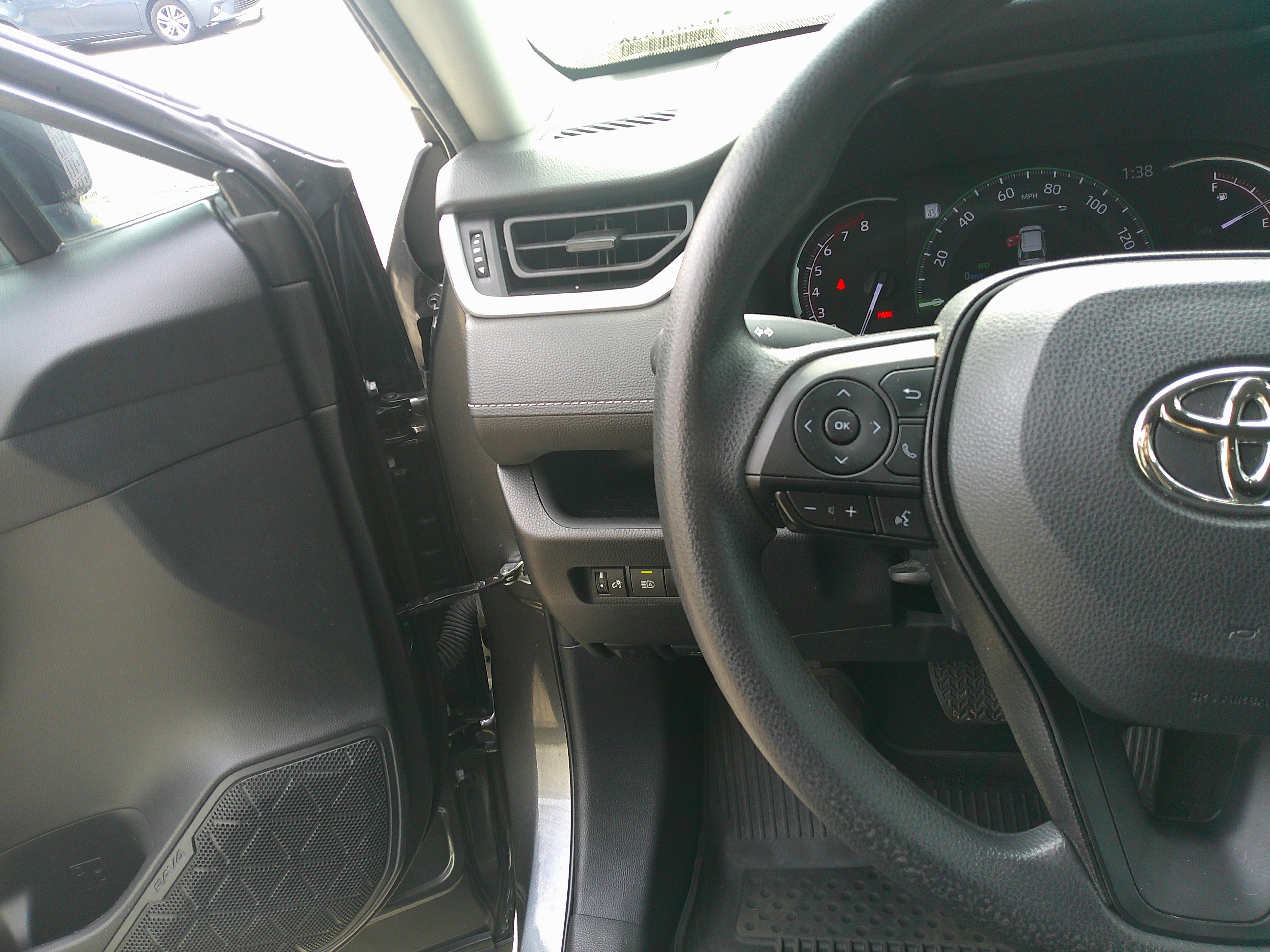 Used 2023 Toyota RAV4 LE image 24