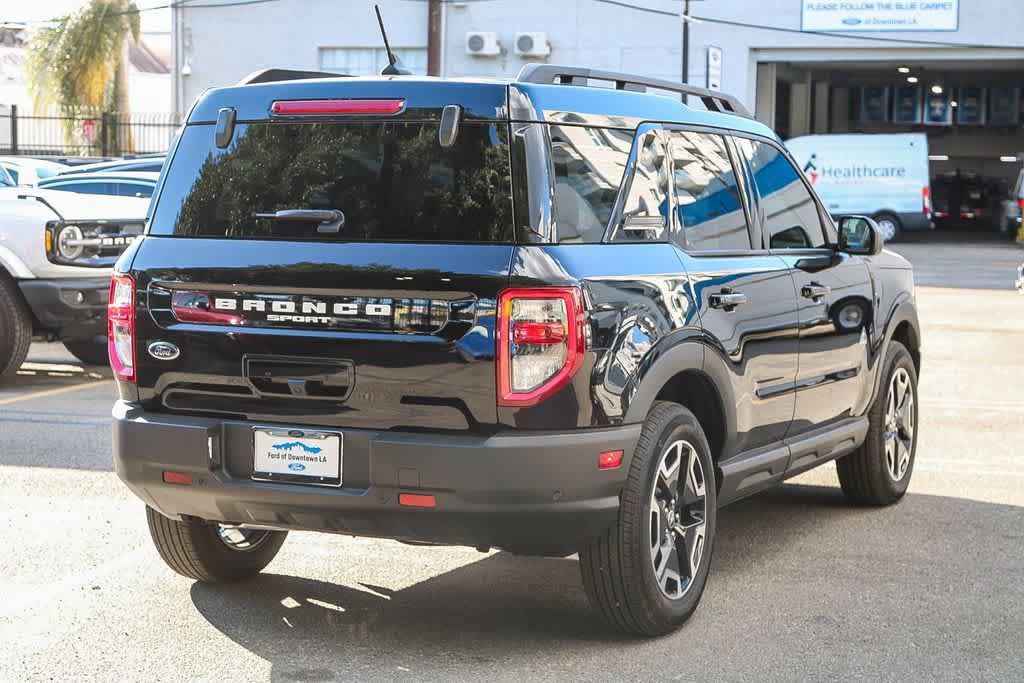 New 2023 Ford Bronco Sport Outer Banks w/ Tech Package AWD/4WD image 8