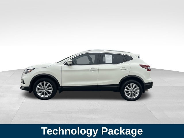 Used 2022 Nissan Rogue Sport SV w/ Technology Package FWD image 2