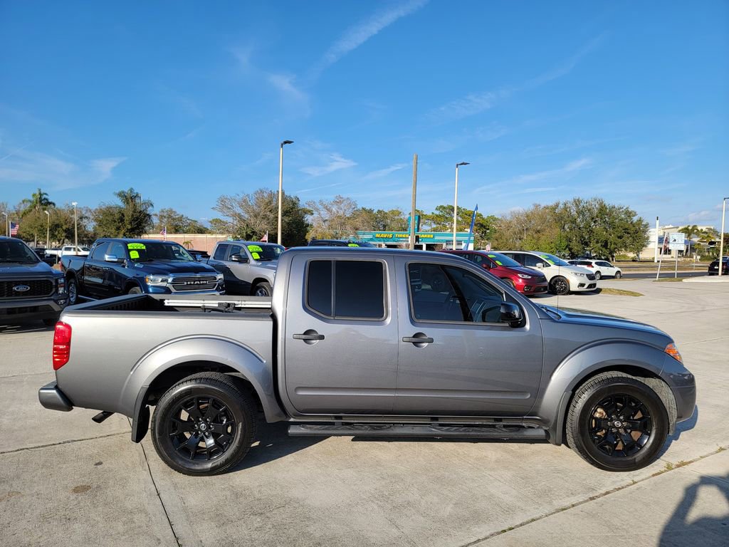 Used 2020 Nissan Frontier SV w/ Midnight Edition Floor Mats image 6