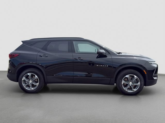 Used 2024 Chevrolet Blazer LT w/ Convenience Package FWD image 7