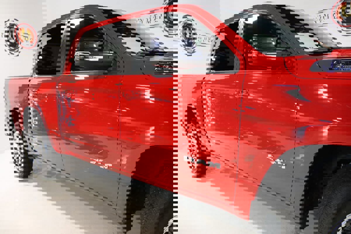 Used 2024 RAM 1500 Laramie image 8