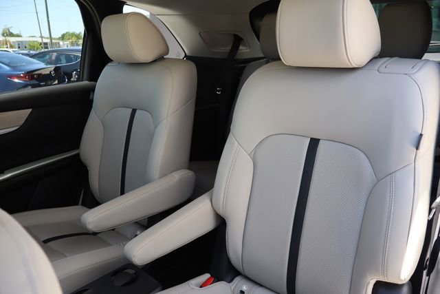 Used 2024 MAZDA CX-90 Plug-In Hybrid w/ Premium Pkg AWD/4WD image 17
