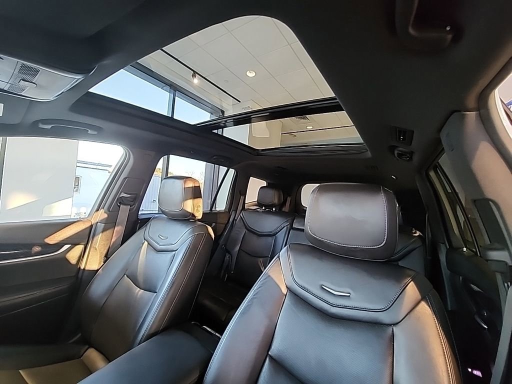 Used 2020 Cadillac XT6 Premium Luxury image 38