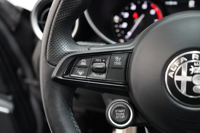 Used 2022 Alfa Romeo Giulia Ti image 21