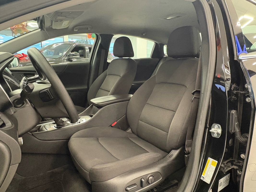 Used 2025 Chevrolet Malibu LT image 21