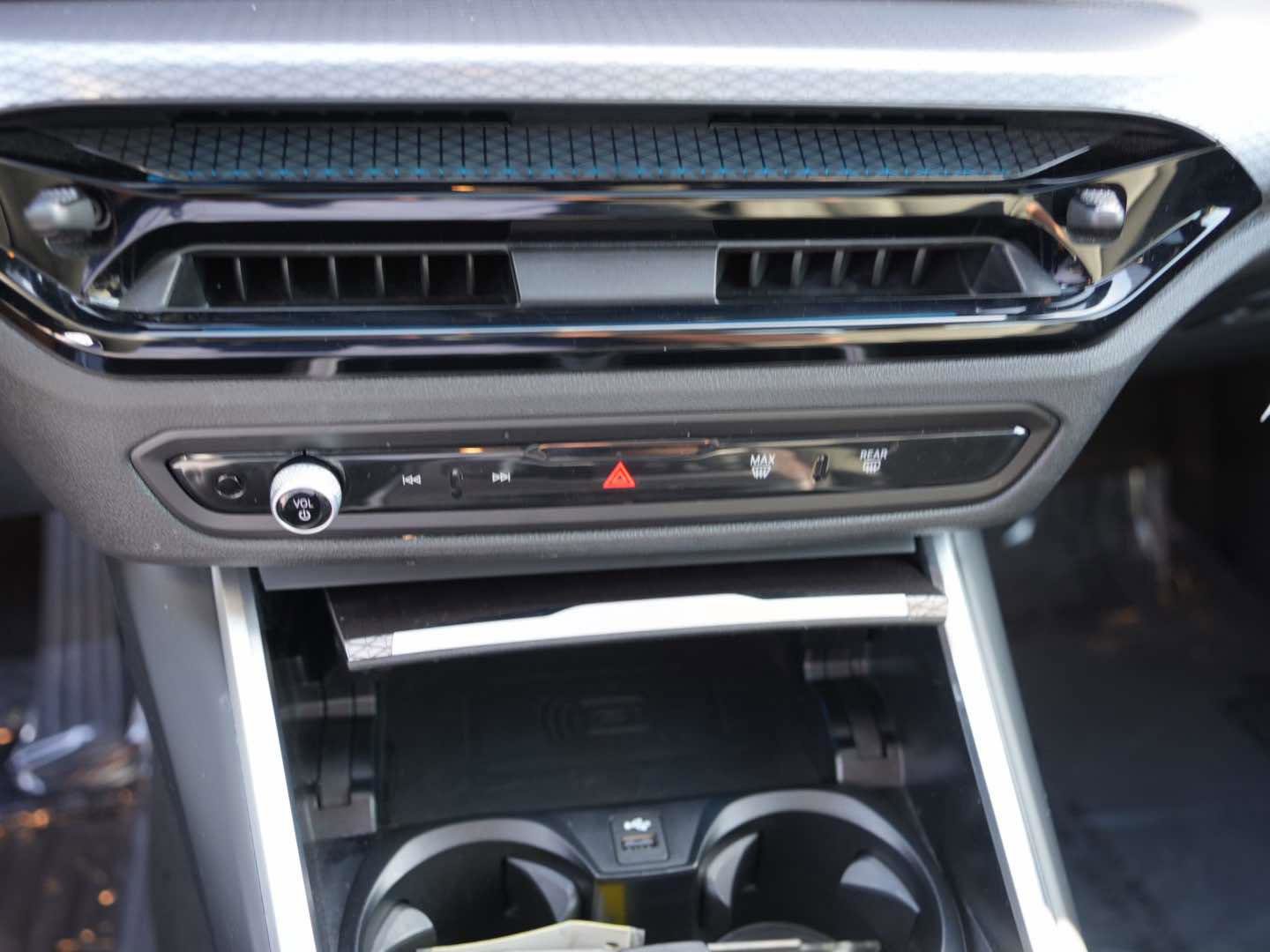 Used 2025 BMW 430i 430i Coupe RWD w/ Convenience Package image 30