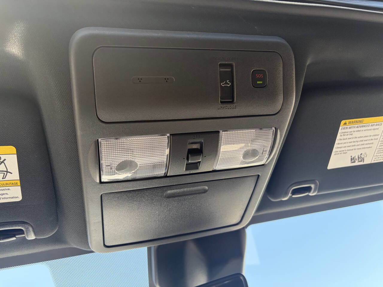 Used 2023 Nissan Frontier PRO-4X w/ Pro-4X Premium Package image 31