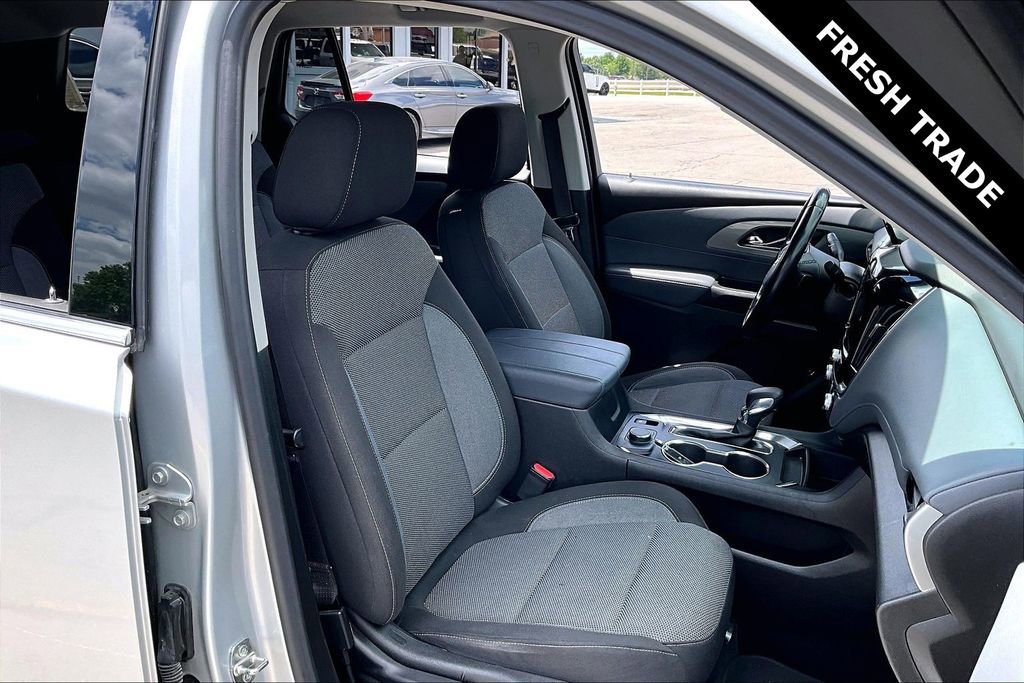 Used 2021 Chevrolet Traverse LT FWD image 29