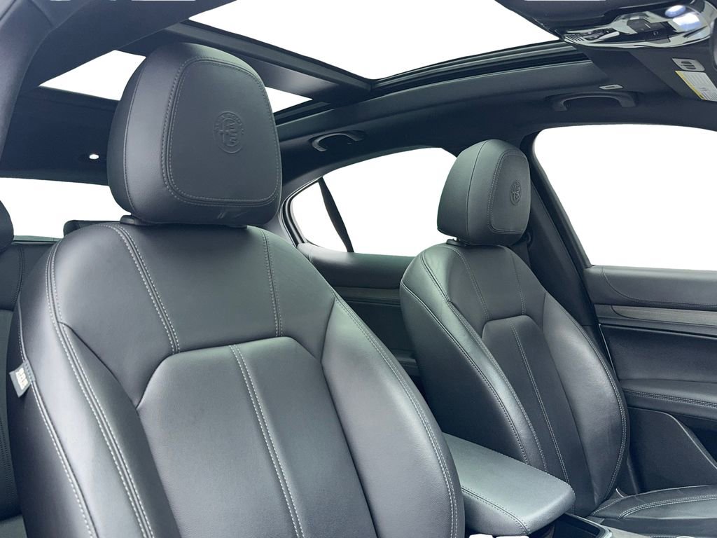 Used 2022 Alfa Romeo Stelvio Ti AWD/4WD image 37