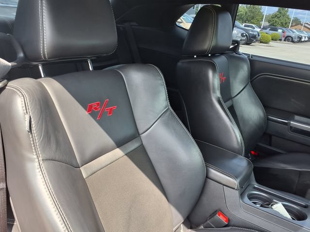 Used 2014 Dodge Challenger R/T RWD image 19