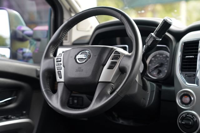 Used 2016 Nissan Titan SL AWD/4WD image 27