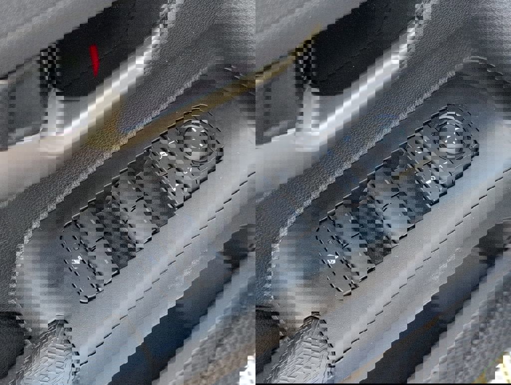 Used 2024 Toyota Tacoma TRD Off-Road w/ TRD Off Road Upgrade Package image 17