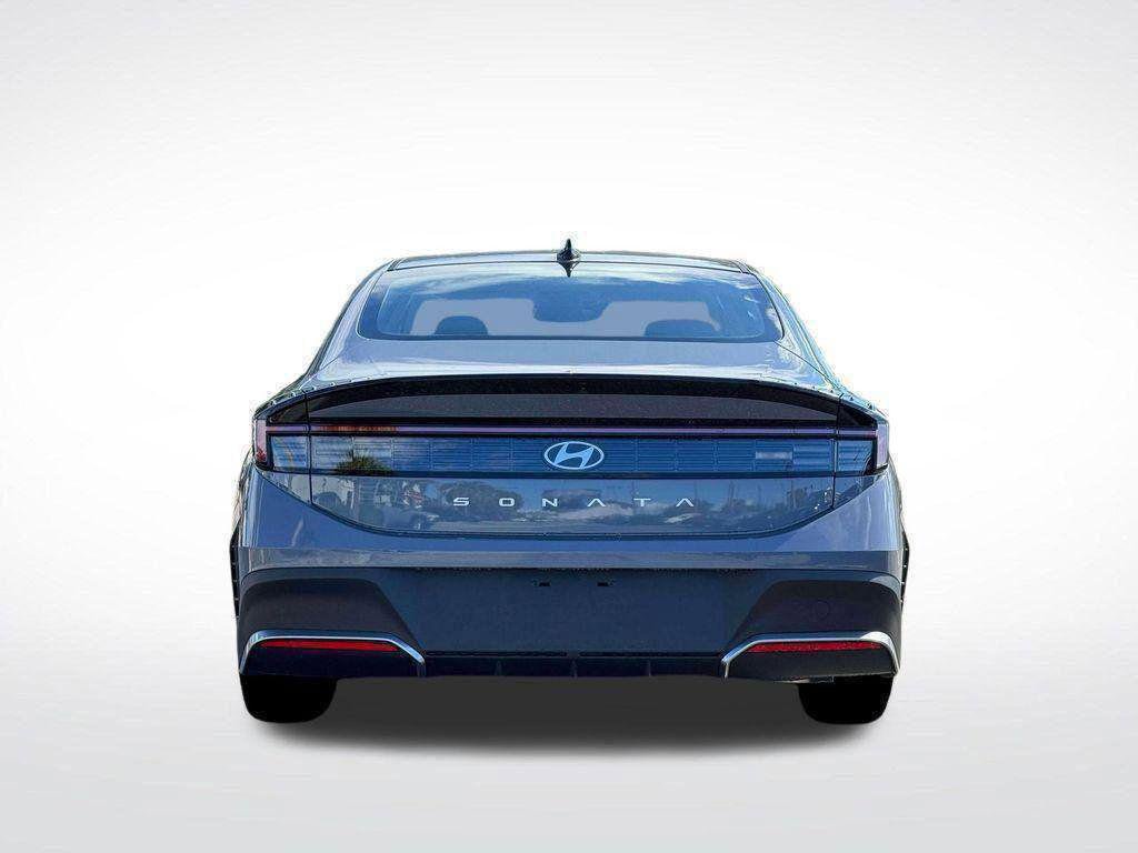 New 2026 Hyundai Sonata SE FWD image 6