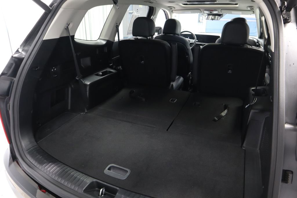 Used 2025 Kia Telluride S FWD image 14