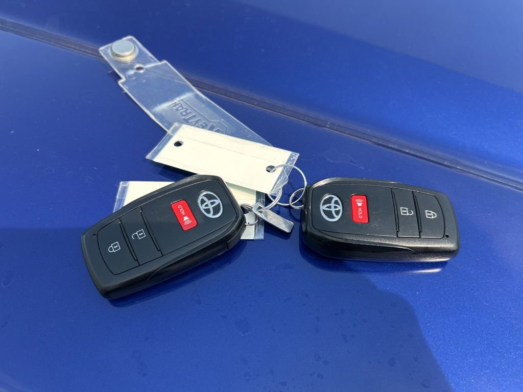 Used 2024 Toyota Tacoma TRD Off-Road image 27