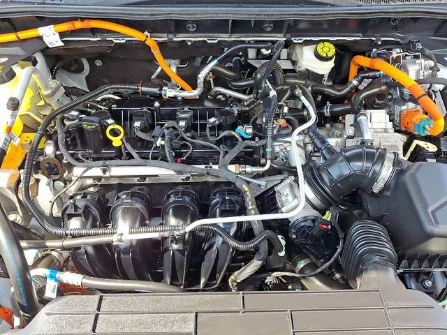 Certified 2025 Ford Escape Platinum AWD/4WD image 29