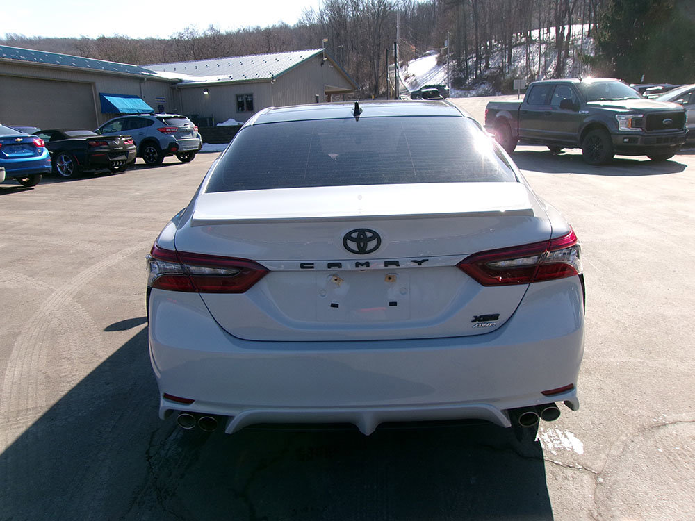 Used 2022 Toyota Camry XSE AWD/4WD image 5