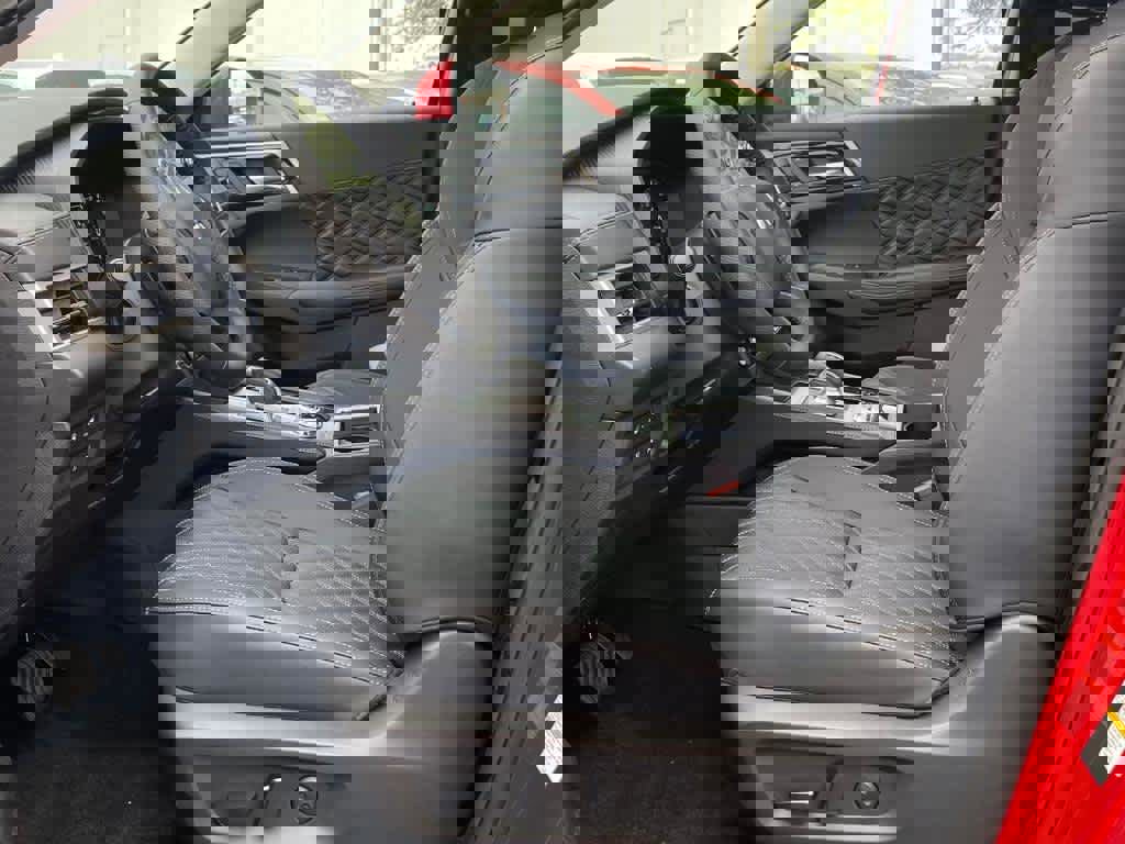 New 2025 Mitsubishi Outlander SEL image 8