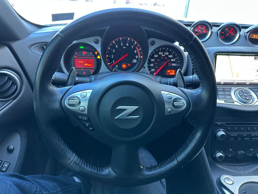 Used 2018 Nissan 370Z Touring Sport RWD image 2