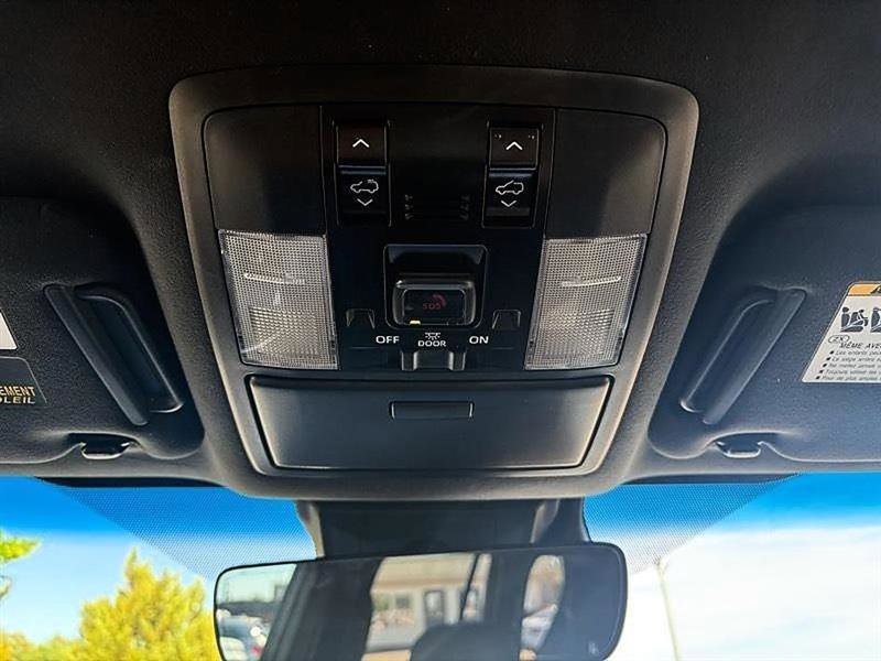 Used 2022 Lexus GX 460 Premium image 35