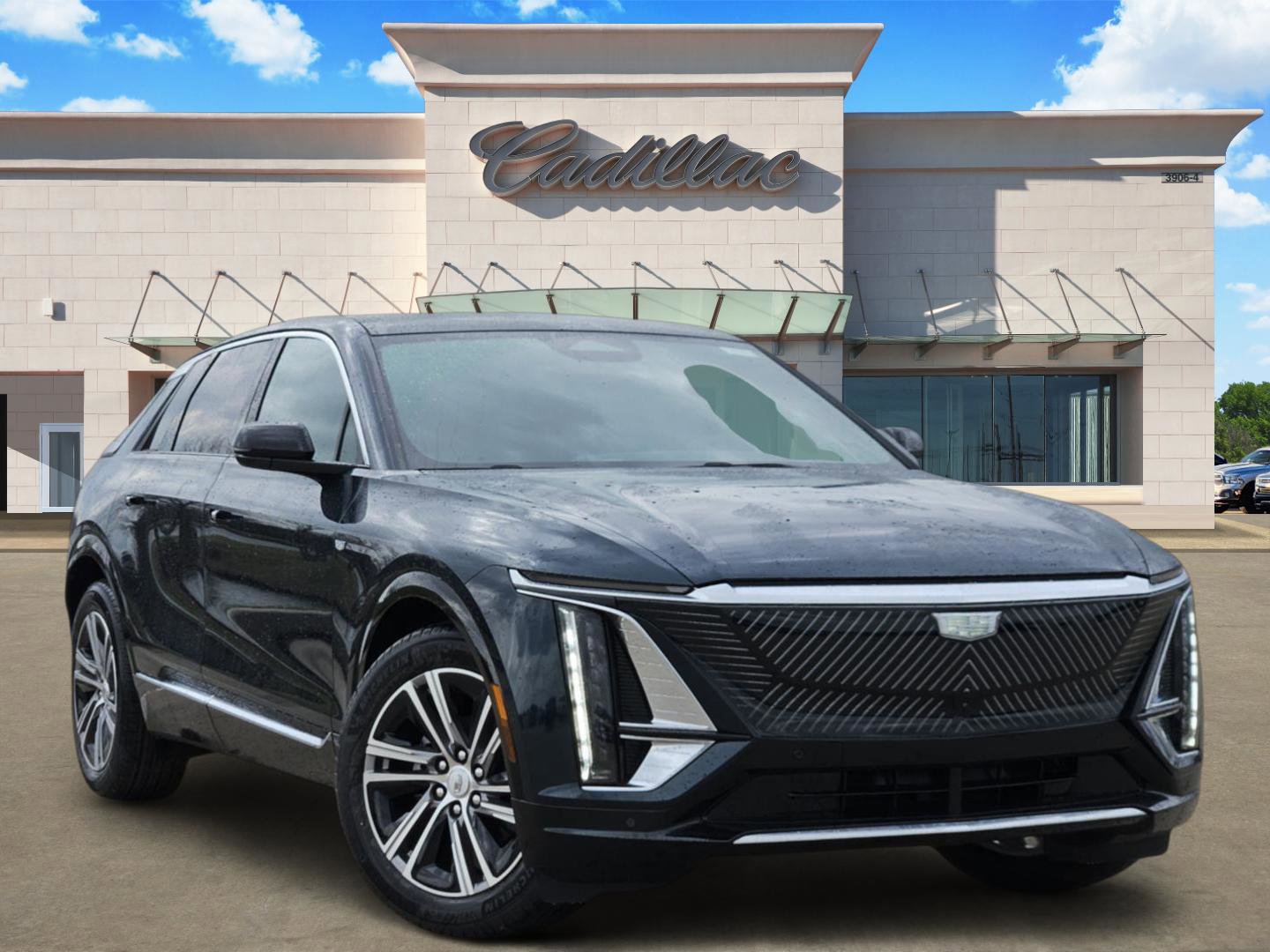 New 2026 Cadillac Lyriq Luxury w/ LPO, Floor Liner Package