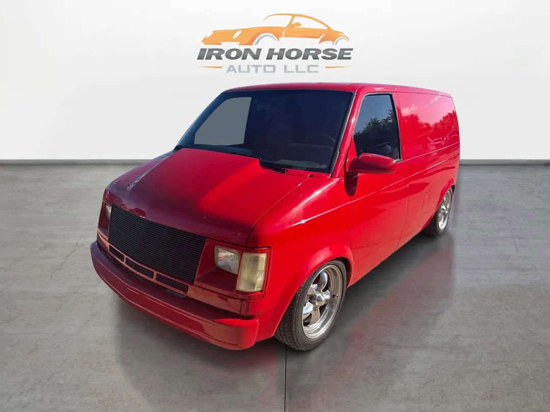 Used 1990 Chevrolet Astro RWD image 1