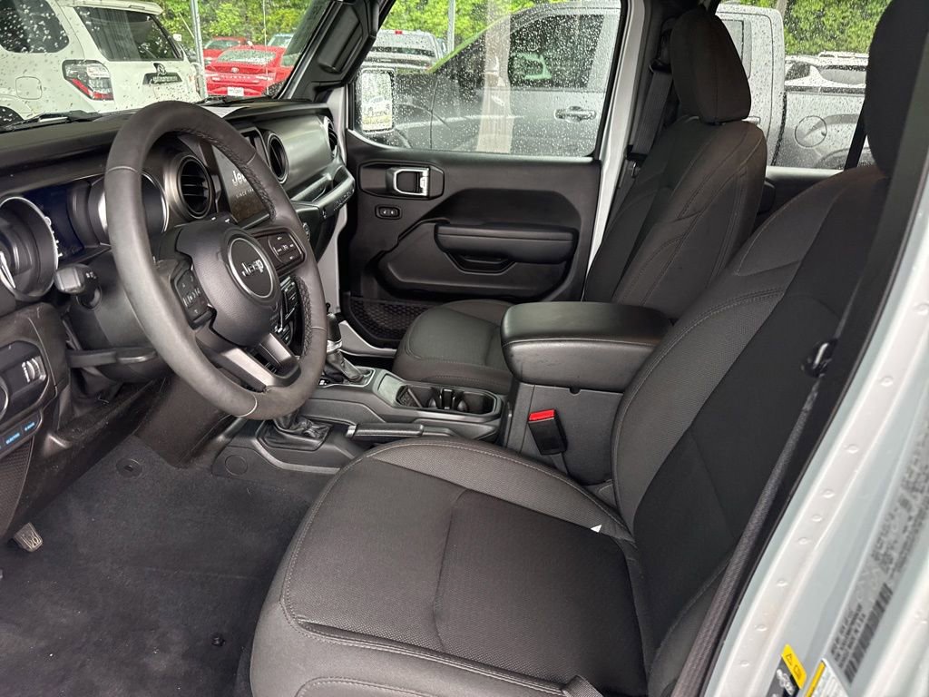 Used 2023 Jeep Wrangler Unlimited w/ Cold Weather Group AWD/4WD image 8