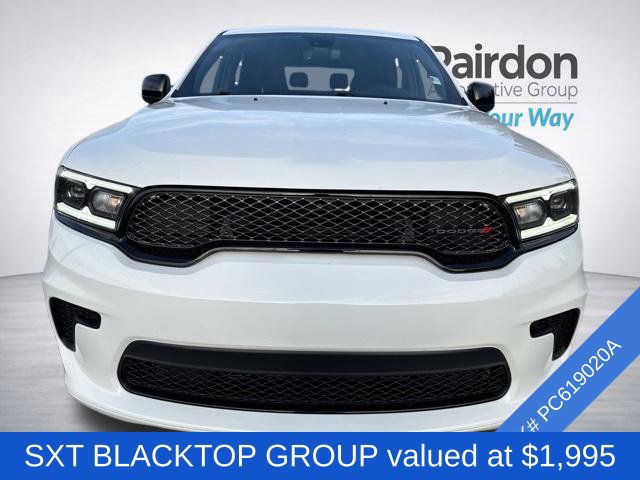 Used 2023 Dodge Durango SXT w/ SXT Blacktop Group AWD/4WD image 2