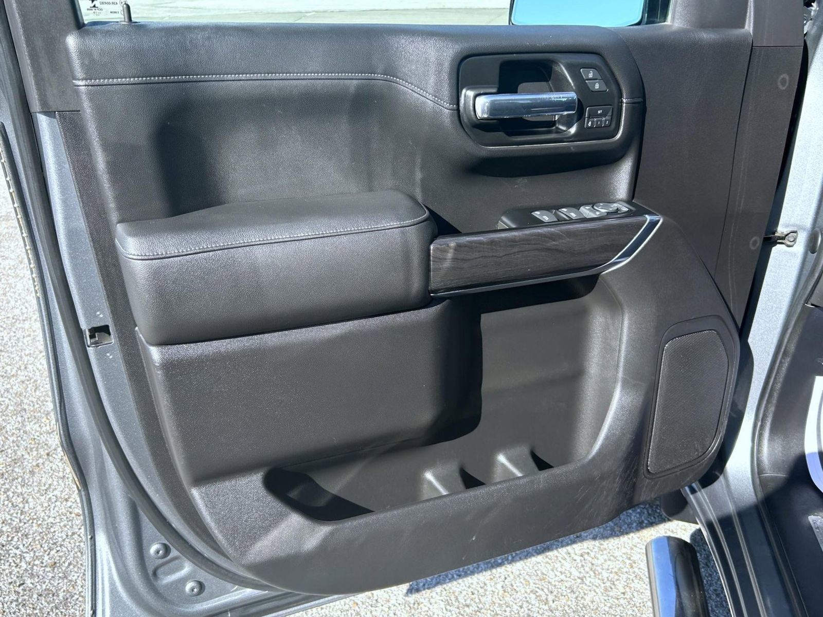 Certified 2019 Chevrolet Silverado 1500 LTZ w/ LTZ Plus Package image 9