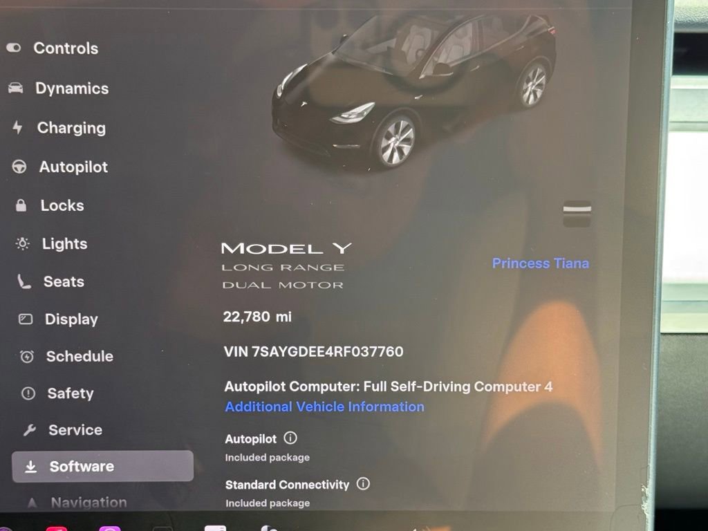 Used 2024 Tesla Model Y Long Range AWD/4WD image 30