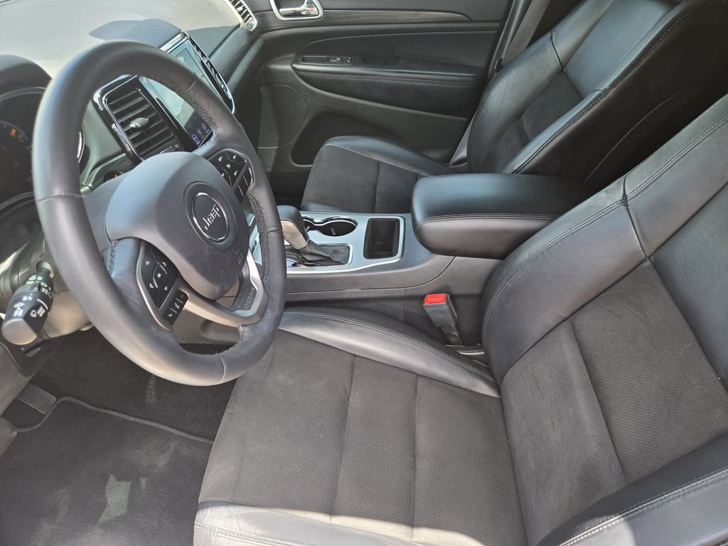 Used 2019 Jeep Grand Cherokee Altitude AWD/4WD image 18