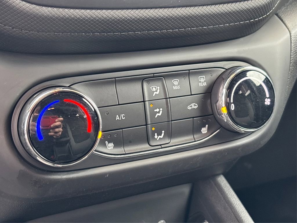 Used 2023 Chevrolet TrailBlazer LT FWD image 26
