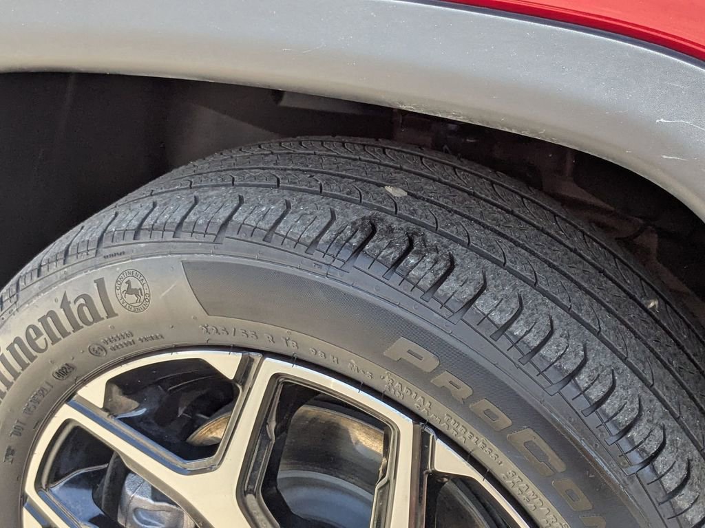 Used 2025 Jeep Compass Limited image 30