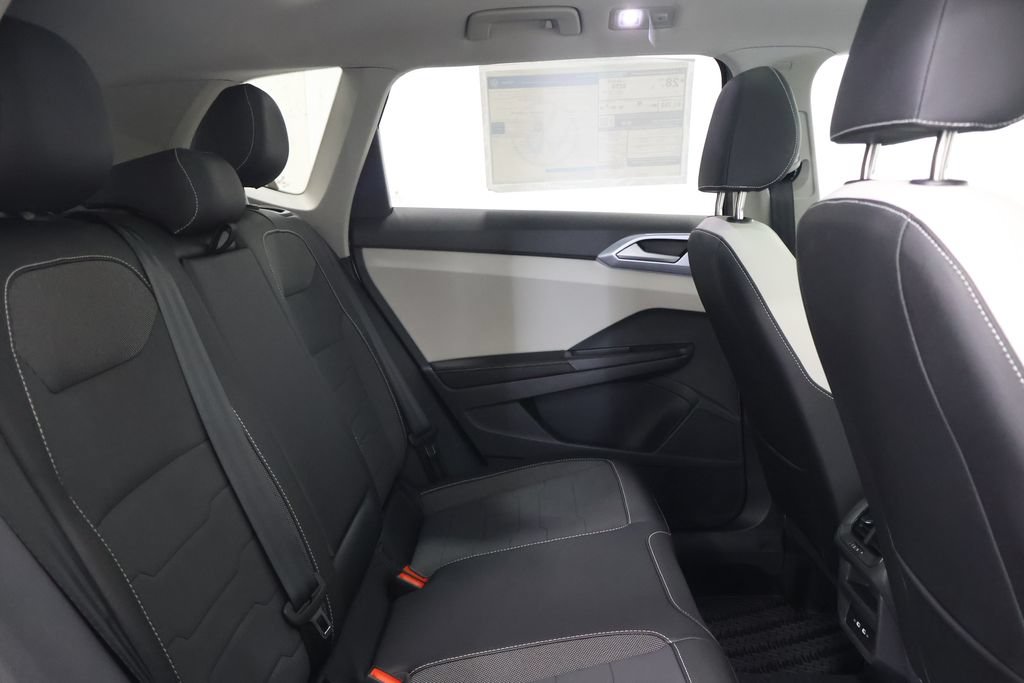 New 2026 Volkswagen Taos SE AWD/4WD image 24