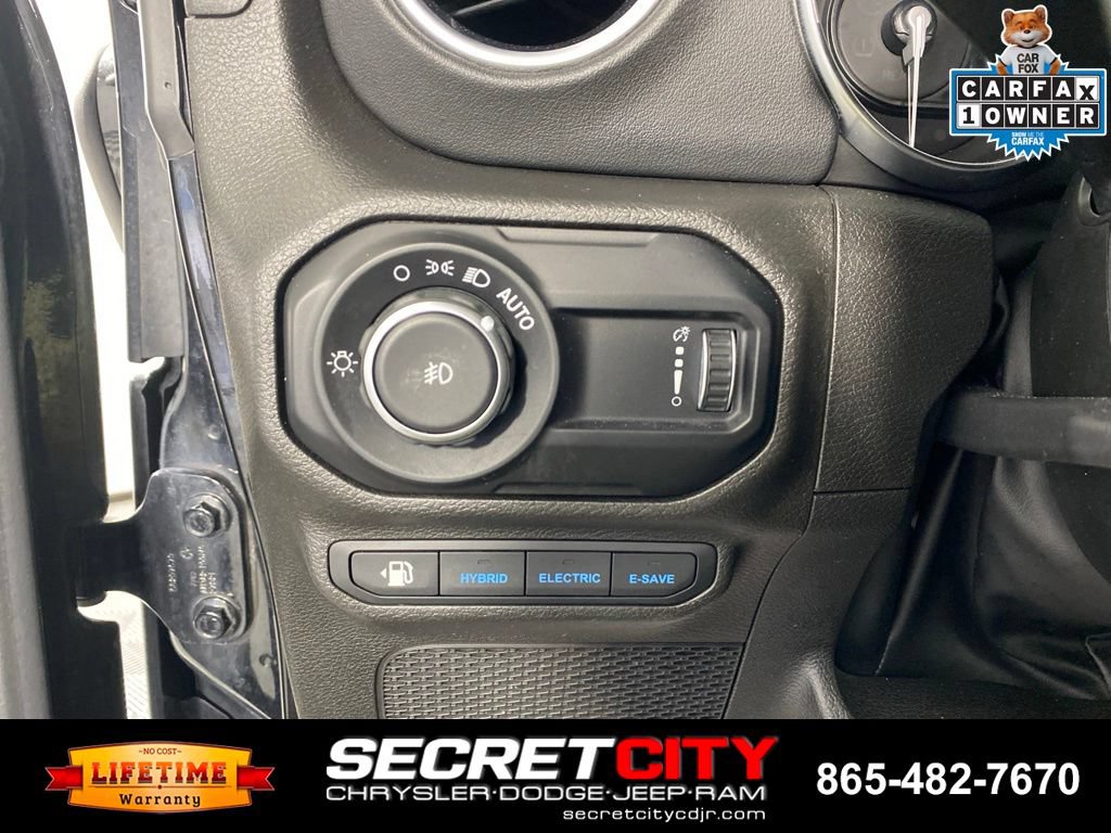Used 2023 Jeep Wrangler Unlimited Rubicon 4xe w/ Cold Weather Group AWD/4WD image 13